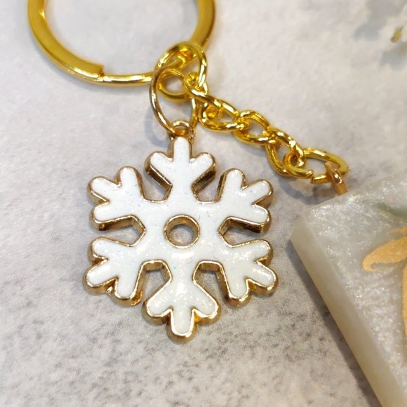 Initial M Resin Keychain - Picture 4 of 4